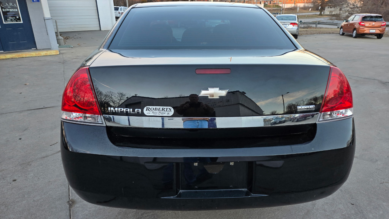 Chevrolet Impala LS 2011