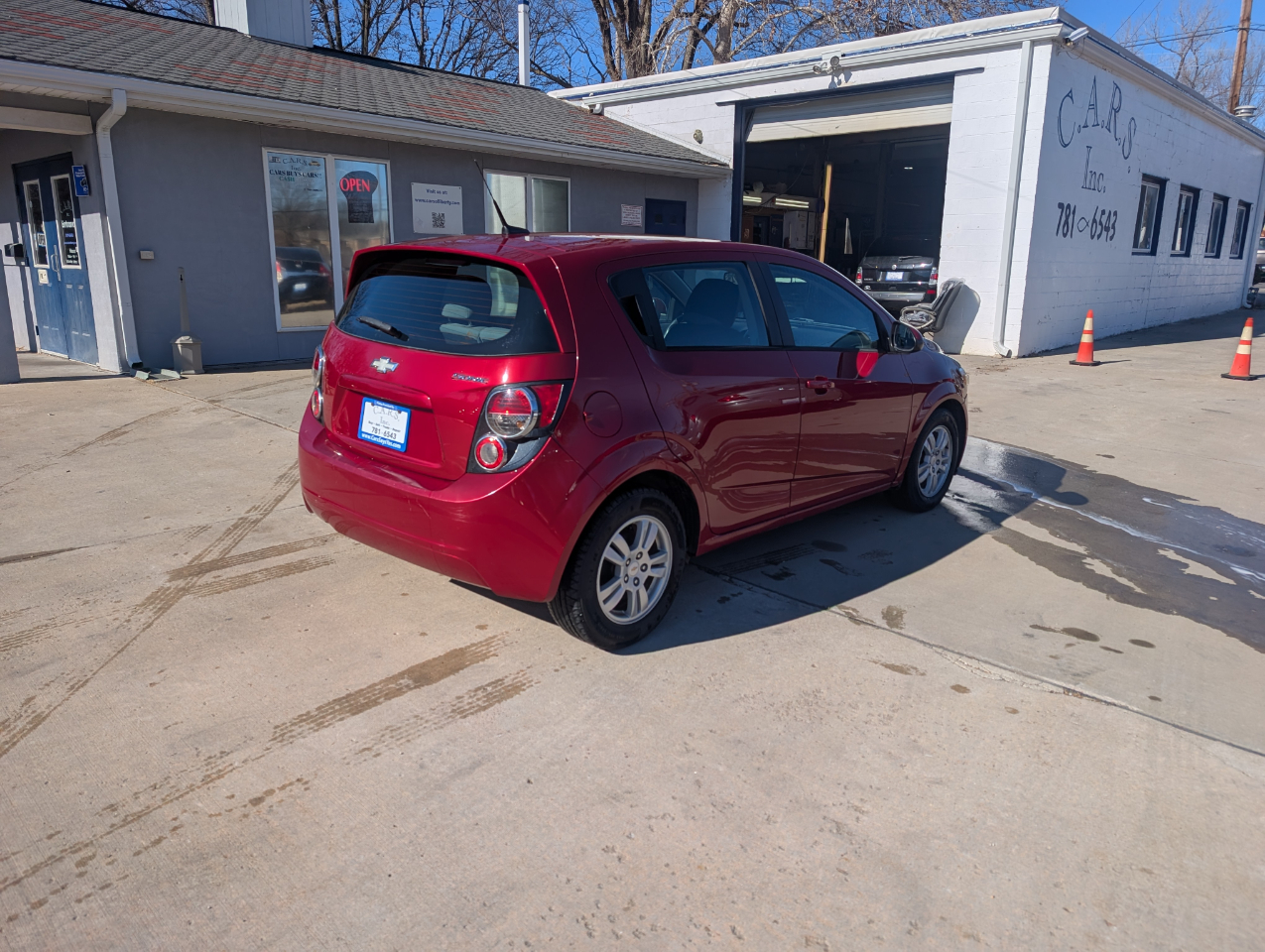 Chevrolet Sonic 1LS 5-Door 2012