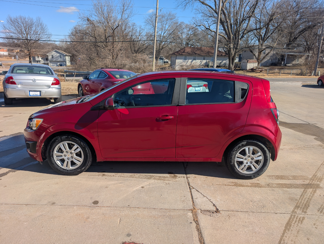 Chevrolet Sonic 1LS 5-Door 2012