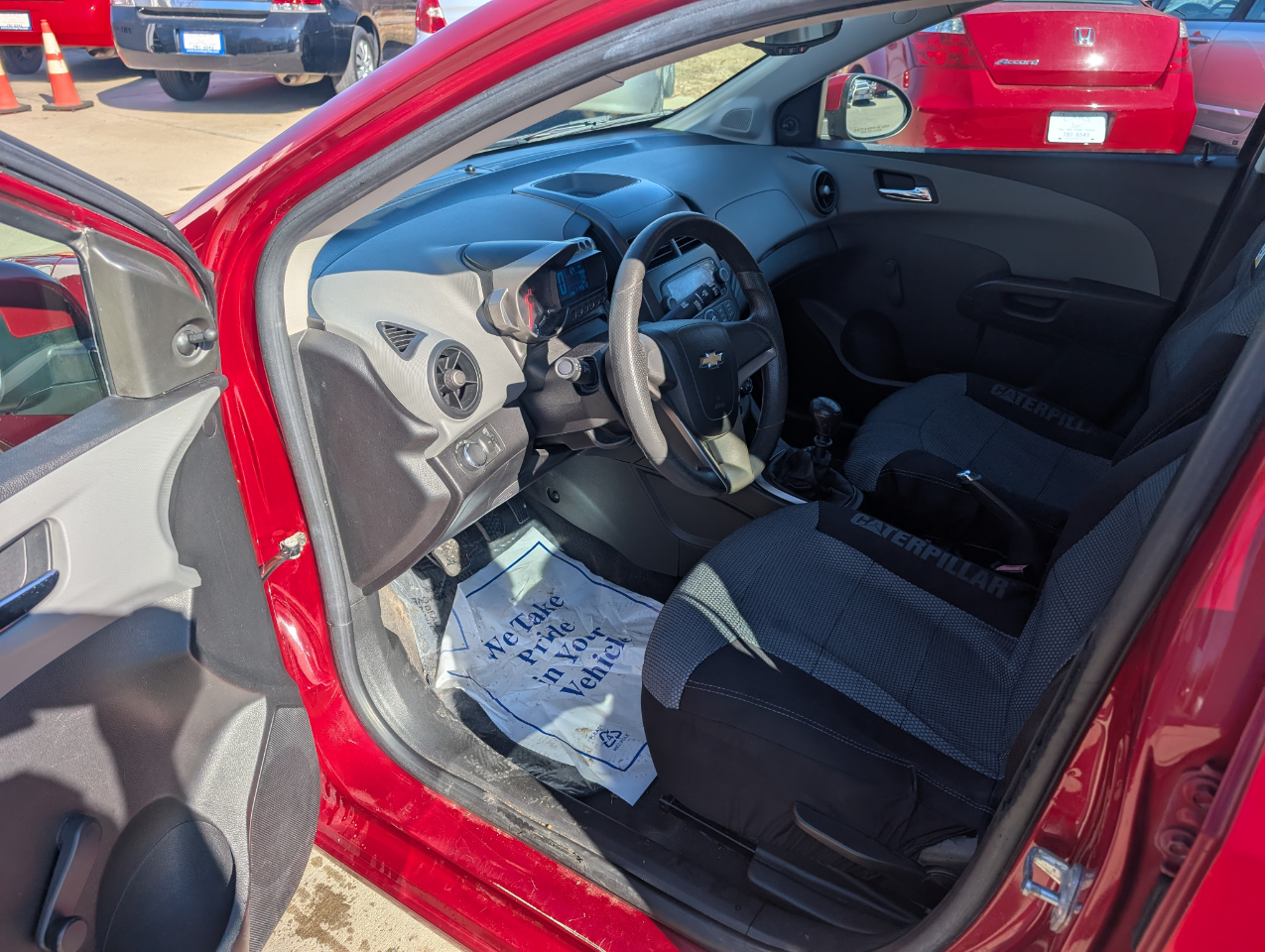 Chevrolet Sonic 1LS 5-Door 2012