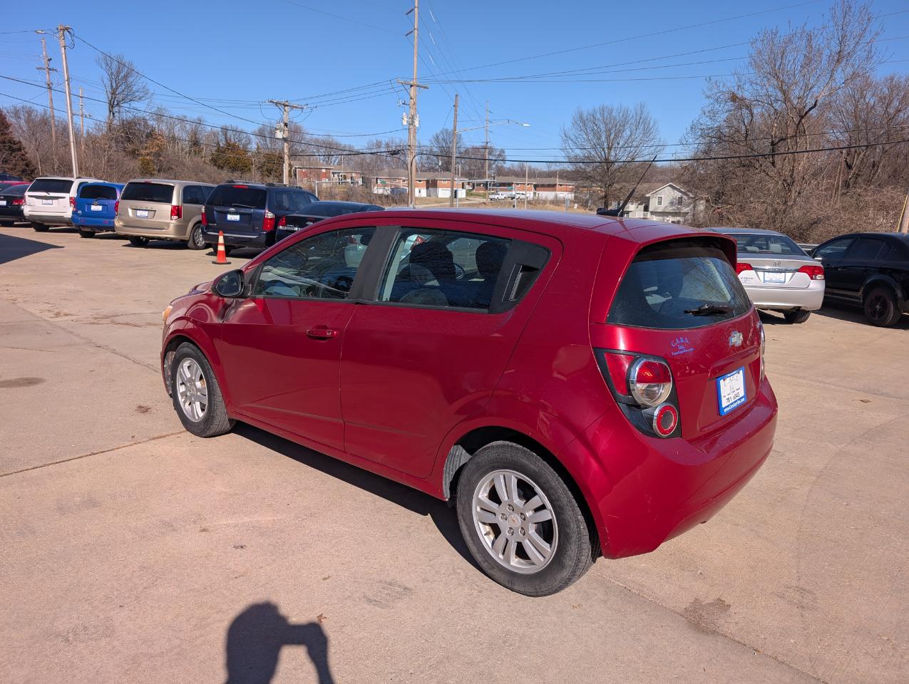 Chevrolet Sonic 1LS 5-Door 2012