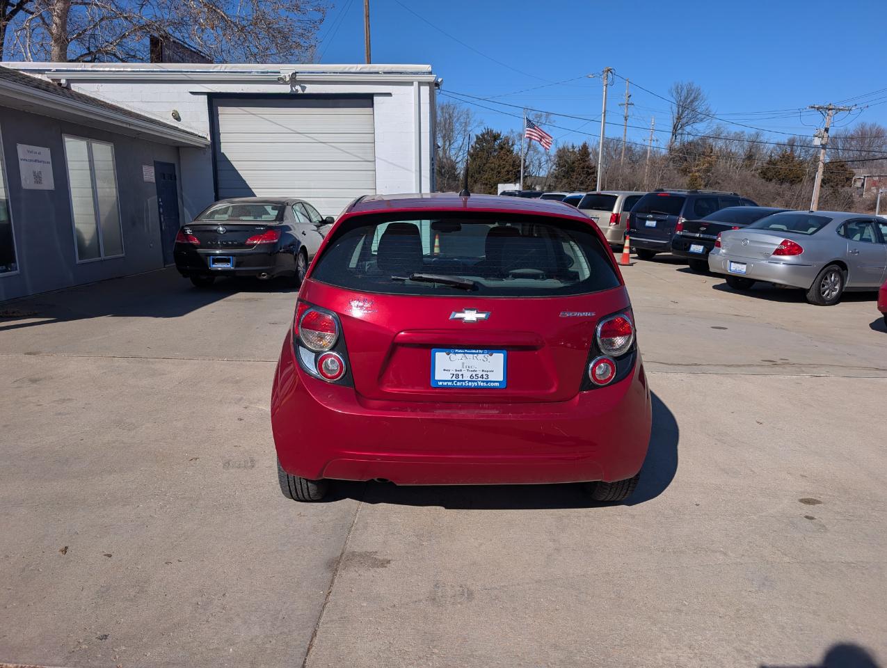 Chevrolet Sonic 1LS 5-Door 2012