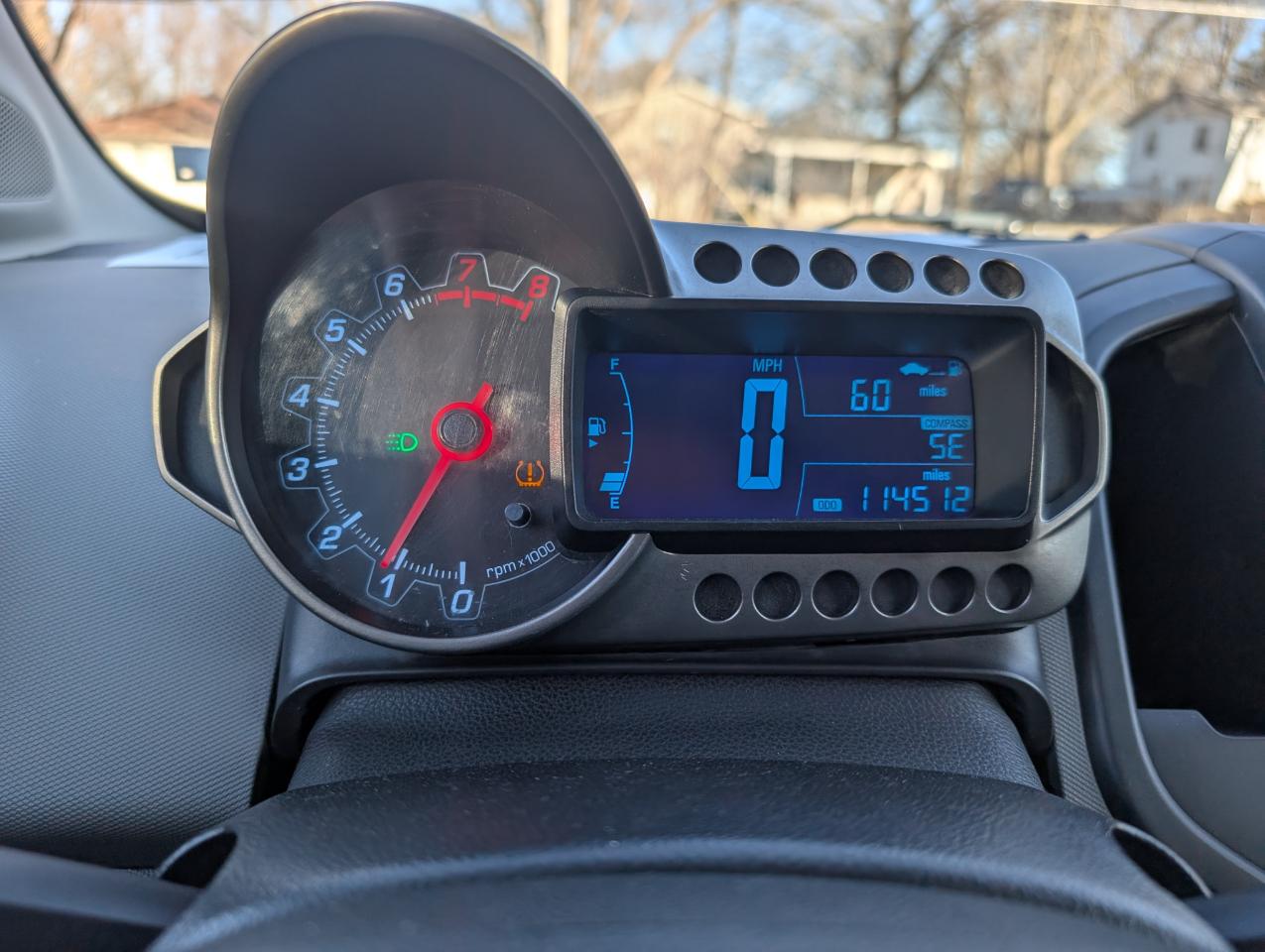 Chevrolet Sonic 1LS 5-Door 2012