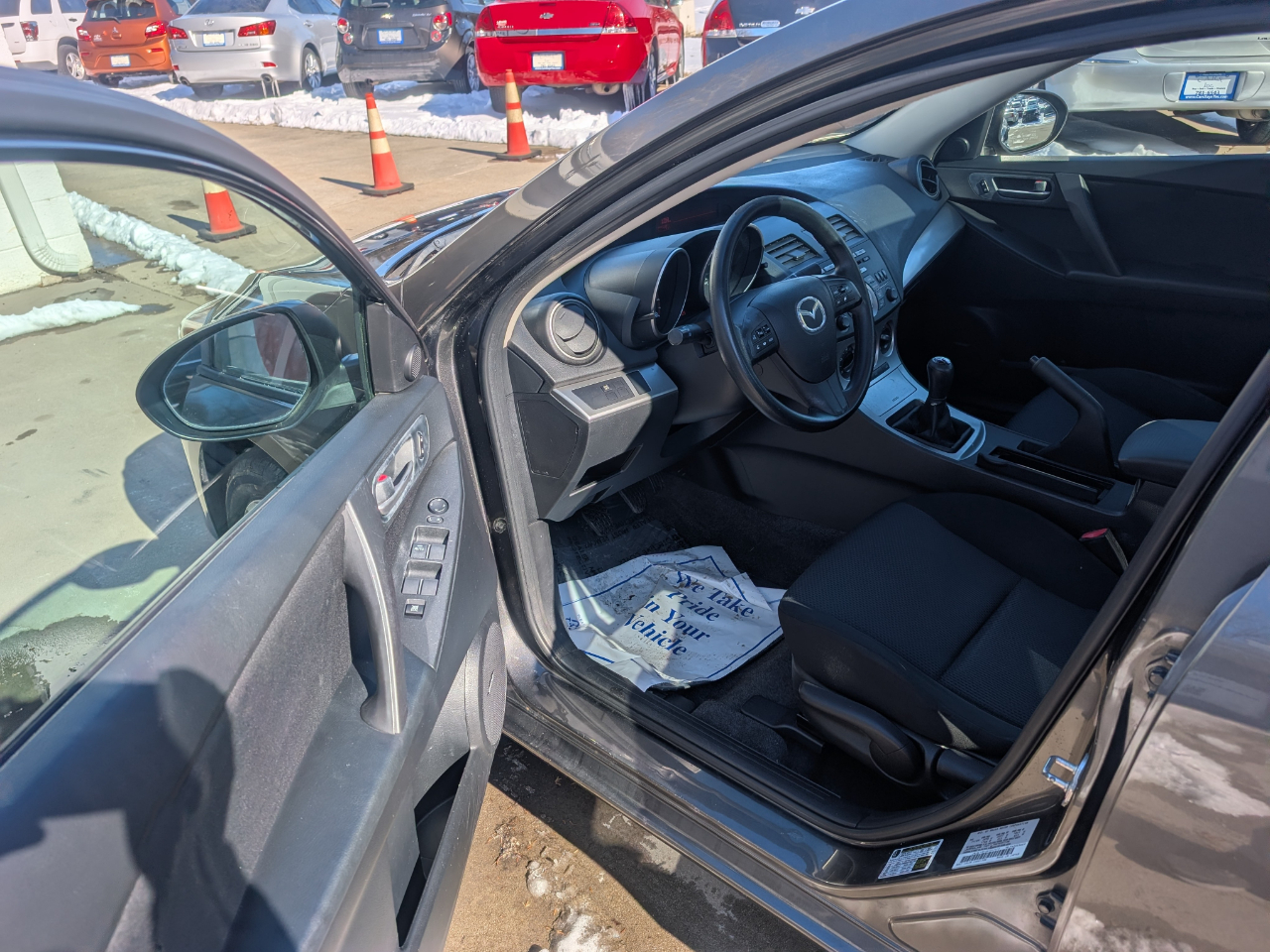 Mazda MAZDA3 i Touring 4-door 2010