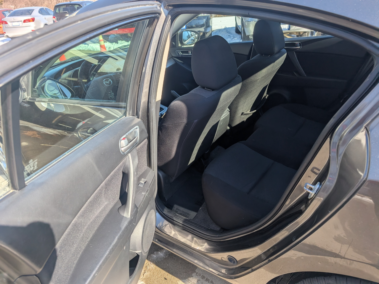 Mazda MAZDA3 i Touring 4-door 2010