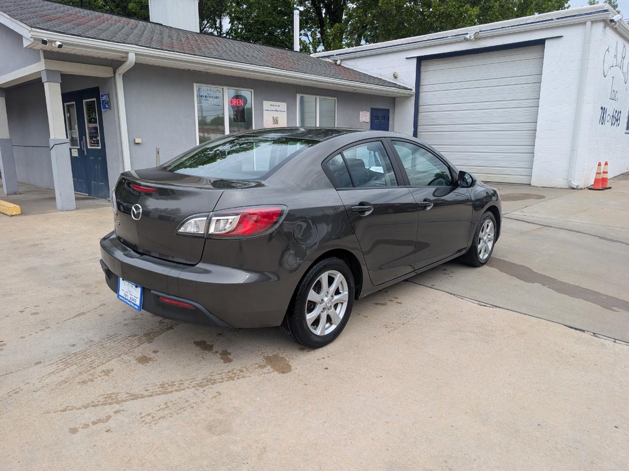 Mazda MAZDA3 i Touring 4-door 2010