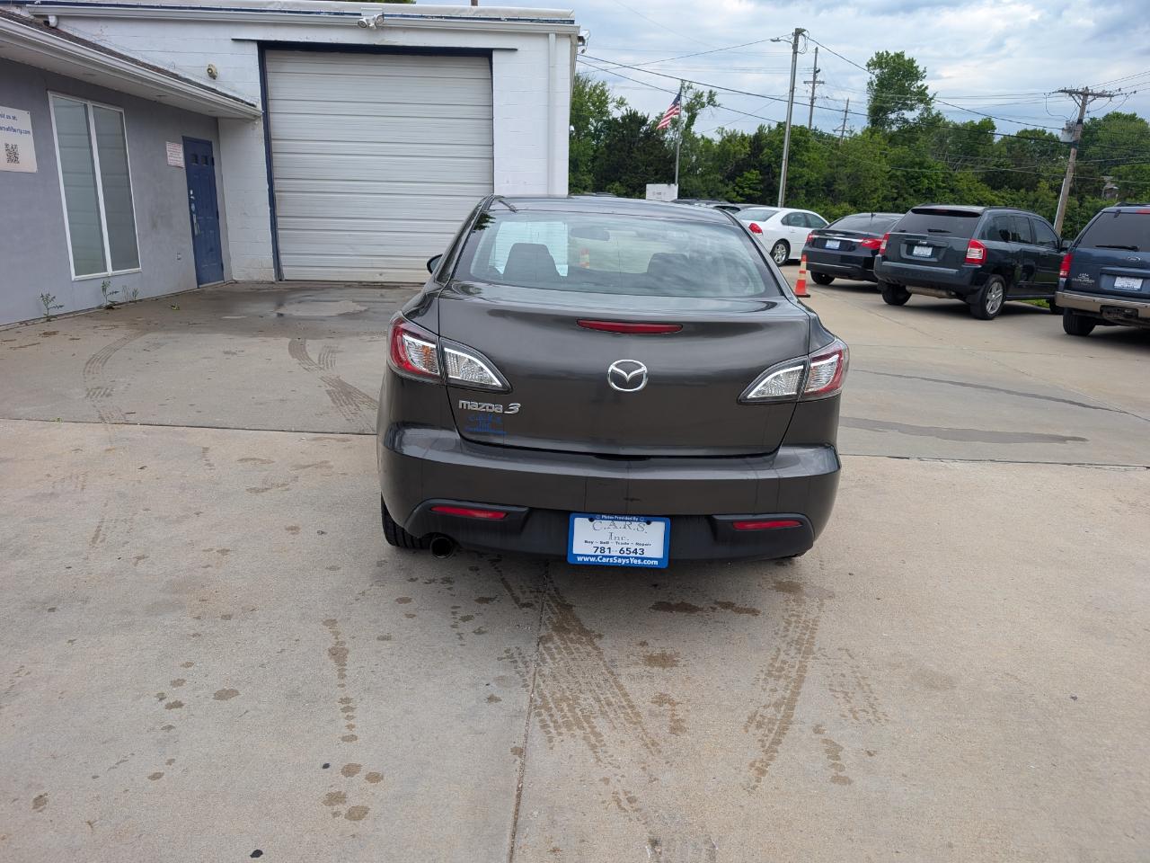 Mazda MAZDA3 i Touring 4-door 2010