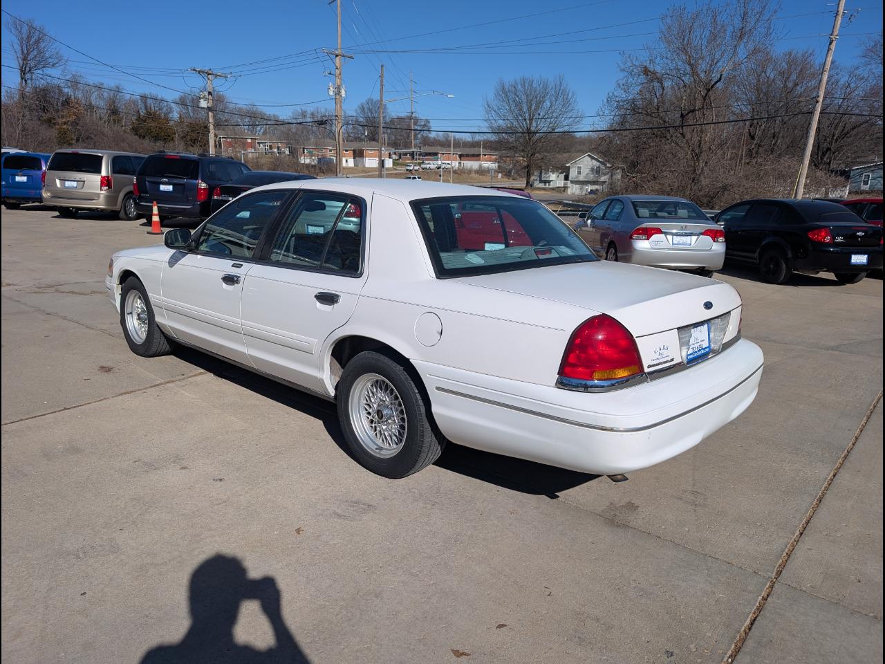 Ford Crown Victoria LX 2000