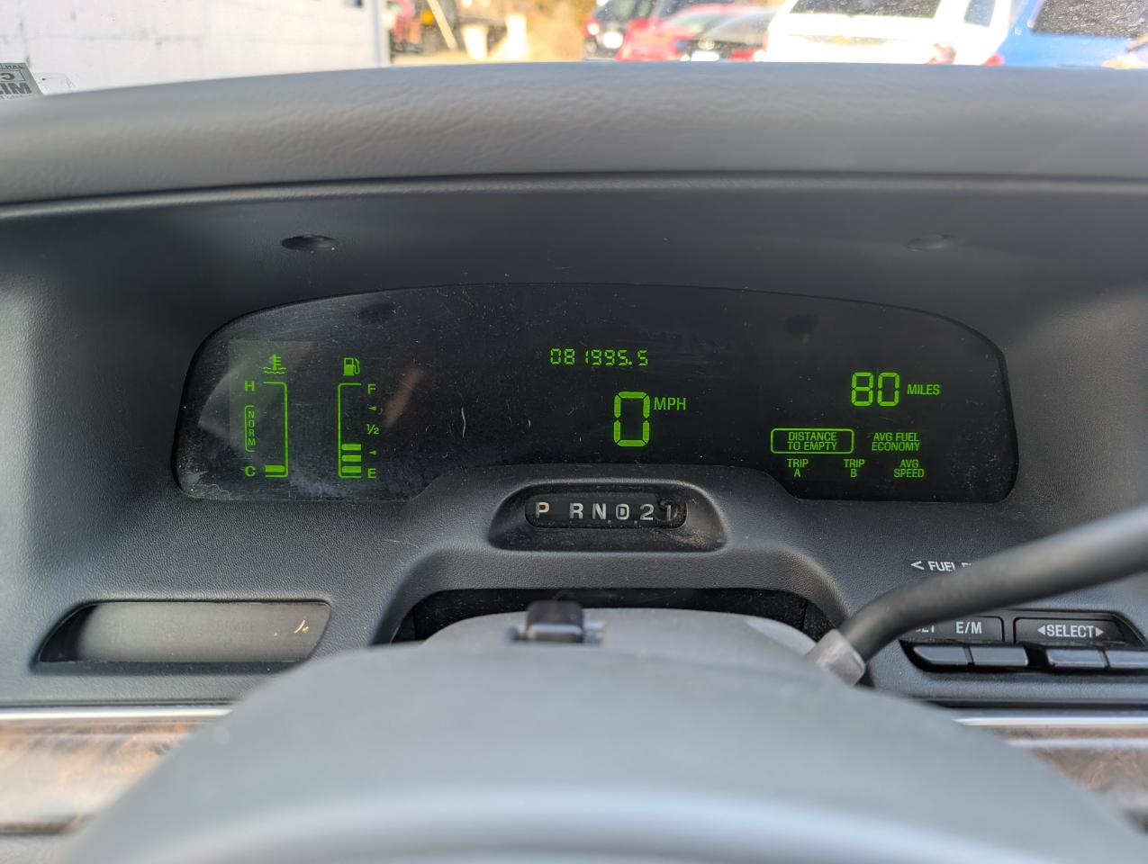 Ford Crown Victoria LX 2000