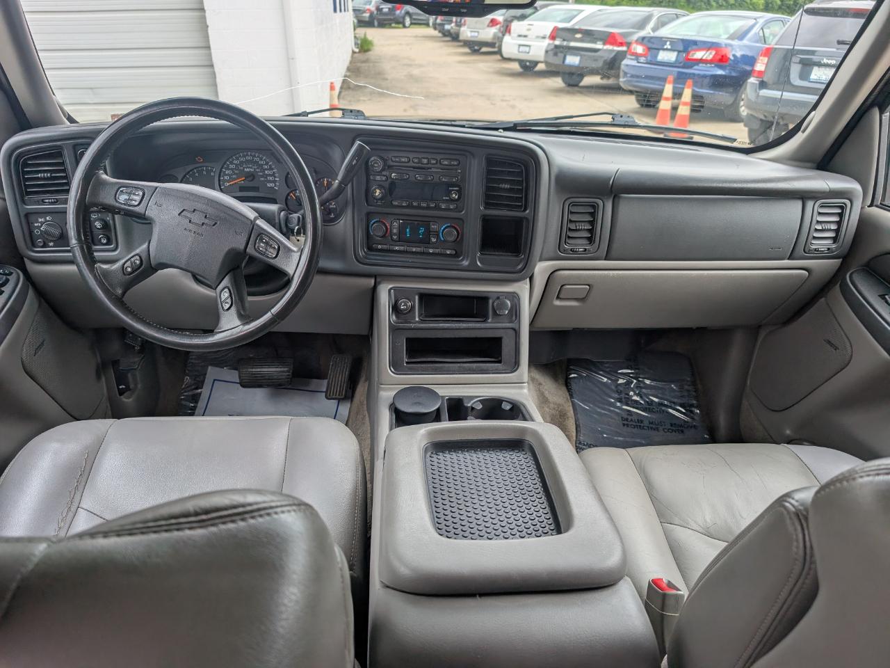 Chevrolet Suburban 1500 4WD 2003