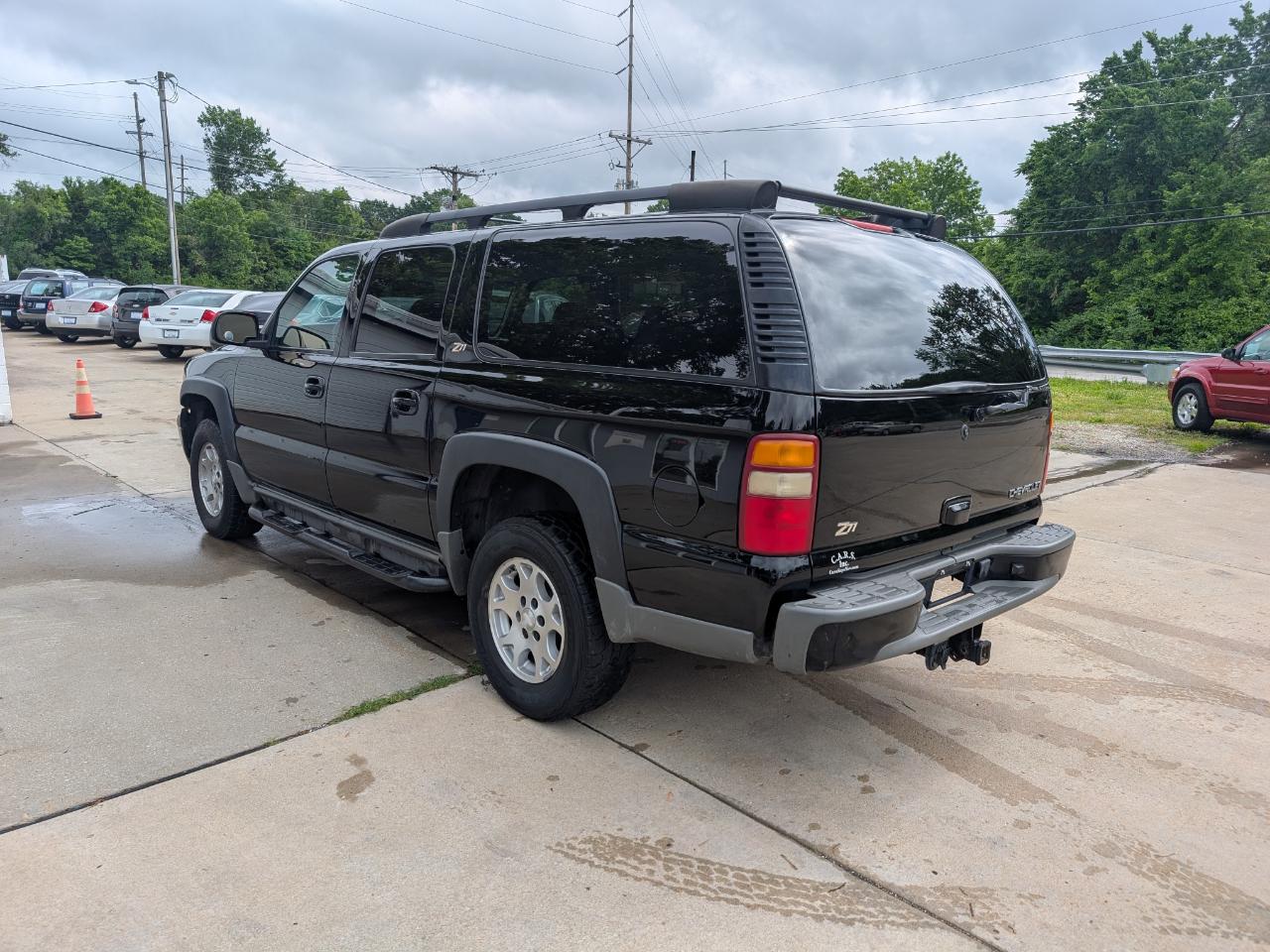 Chevrolet Suburban 1500 4WD 2003