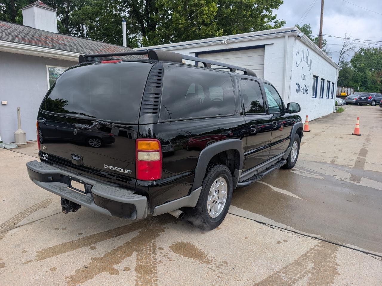 Chevrolet Suburban 1500 4WD 2003