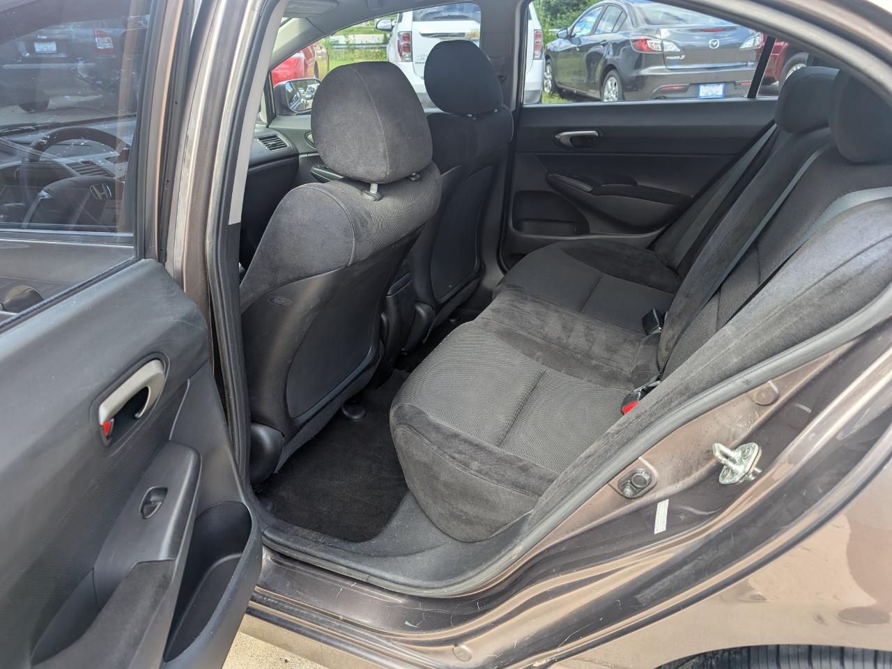 Honda Civic LX-S Sedan 5-Speed AT 2010