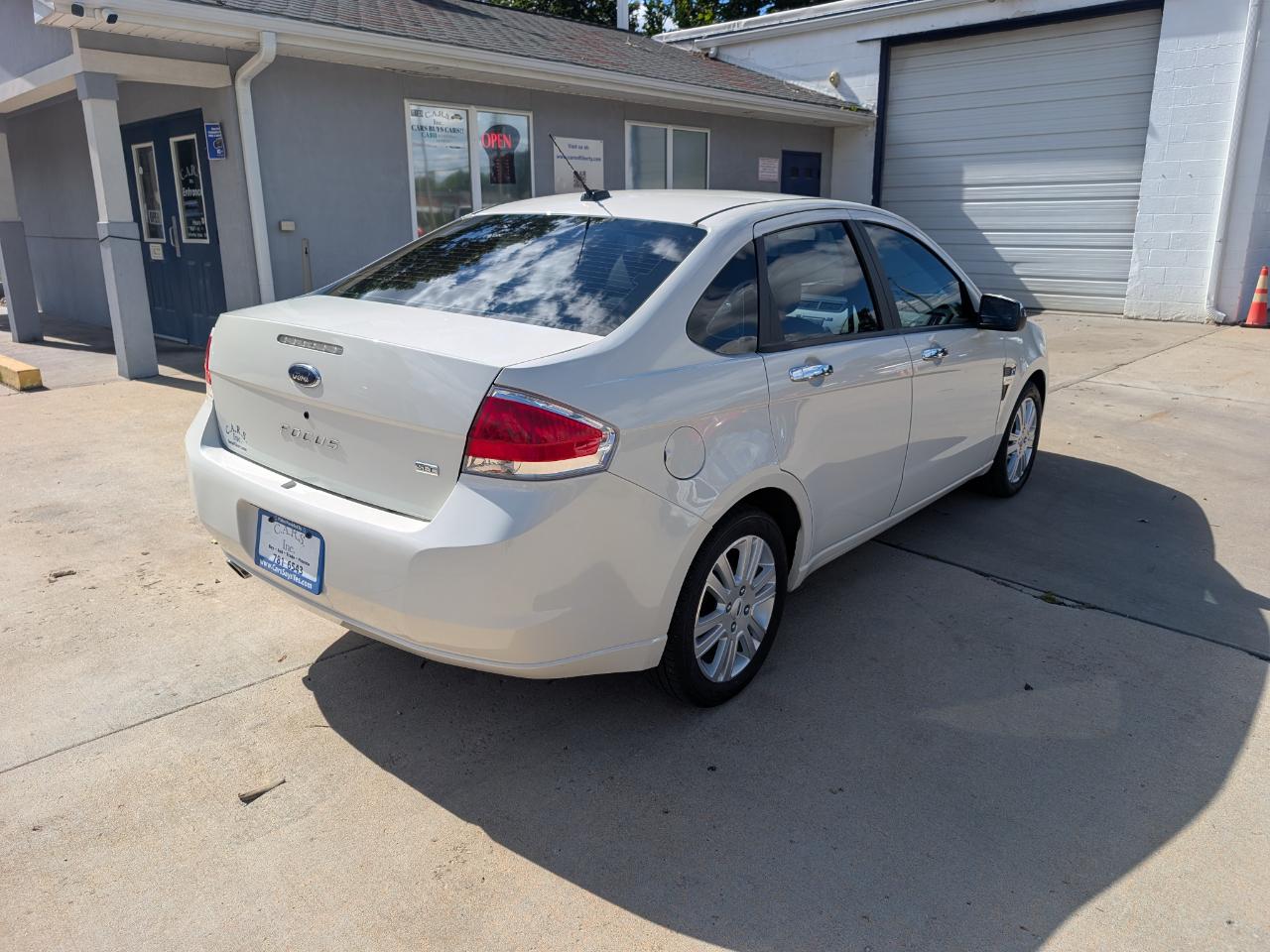 Ford Focus SEL Sedan 2009
