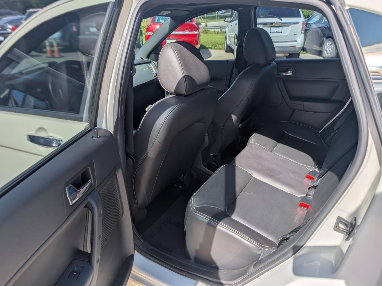 Ford Focus SEL Sedan 2009