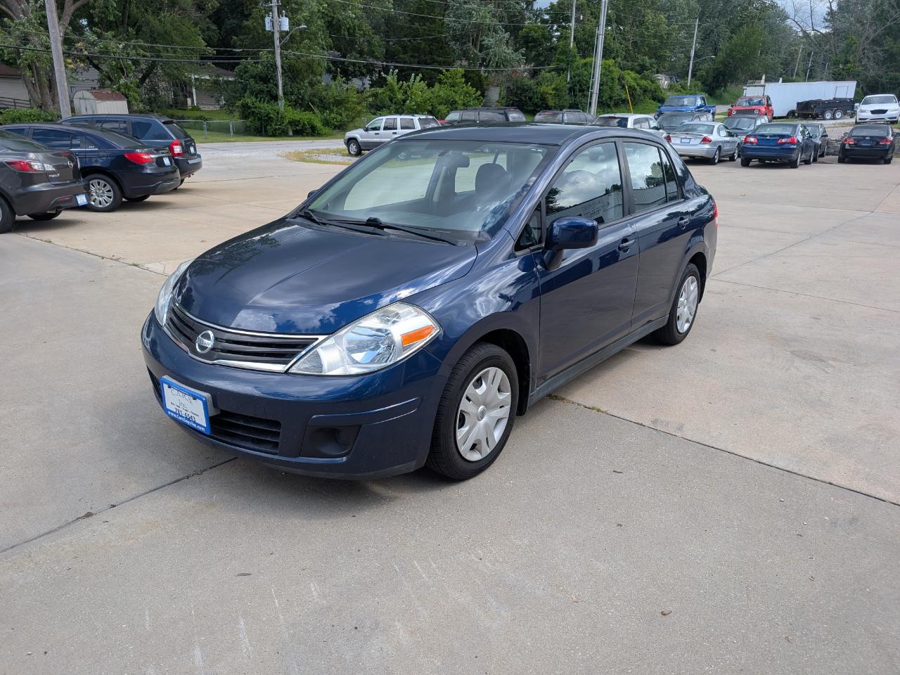 Nissan Versa 1.8 SL Sedan 2011