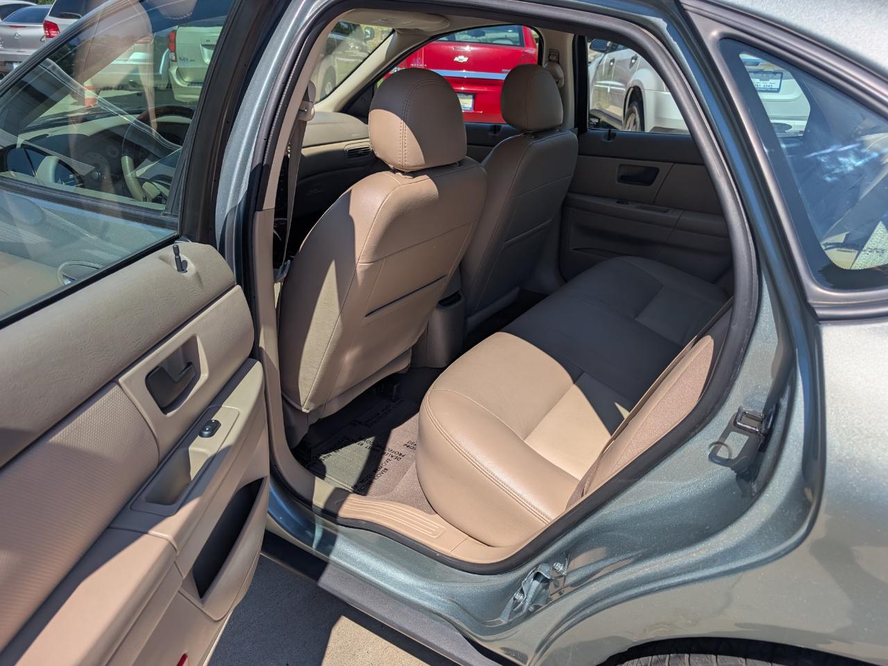 Ford Taurus SEL 2005