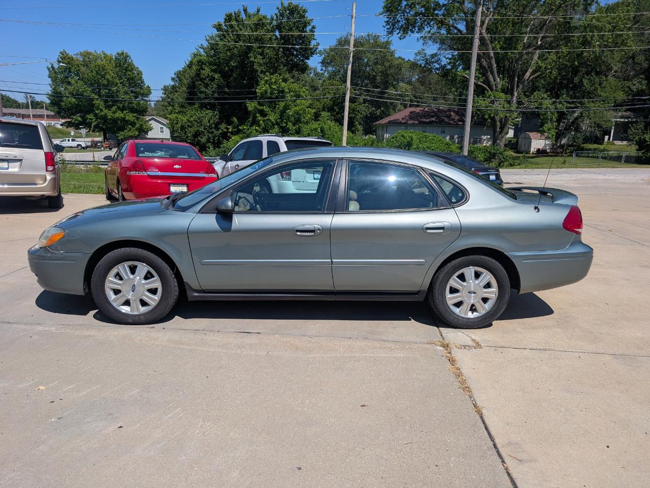 Ford Taurus SEL 2005