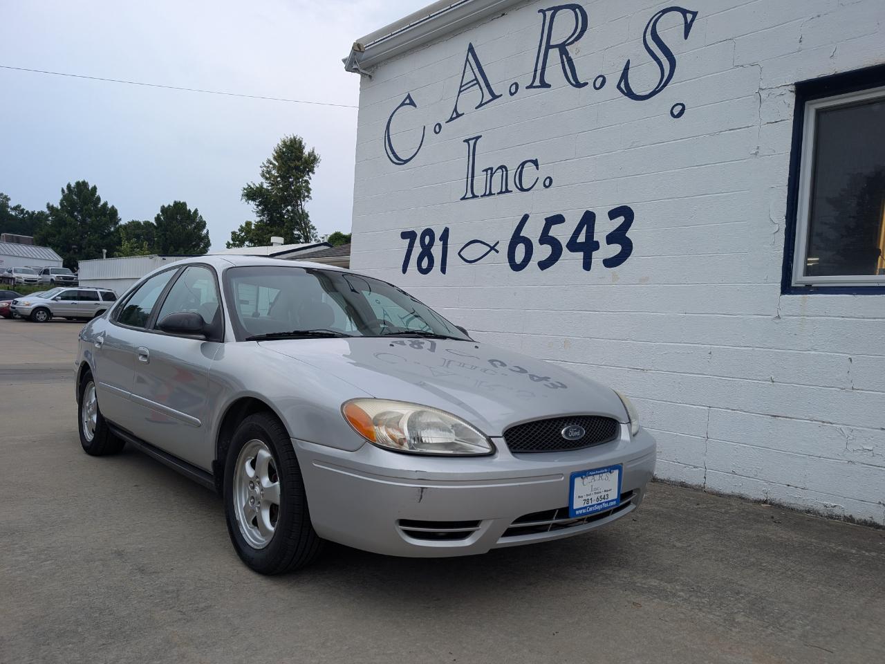2005 Ford Taurus SE