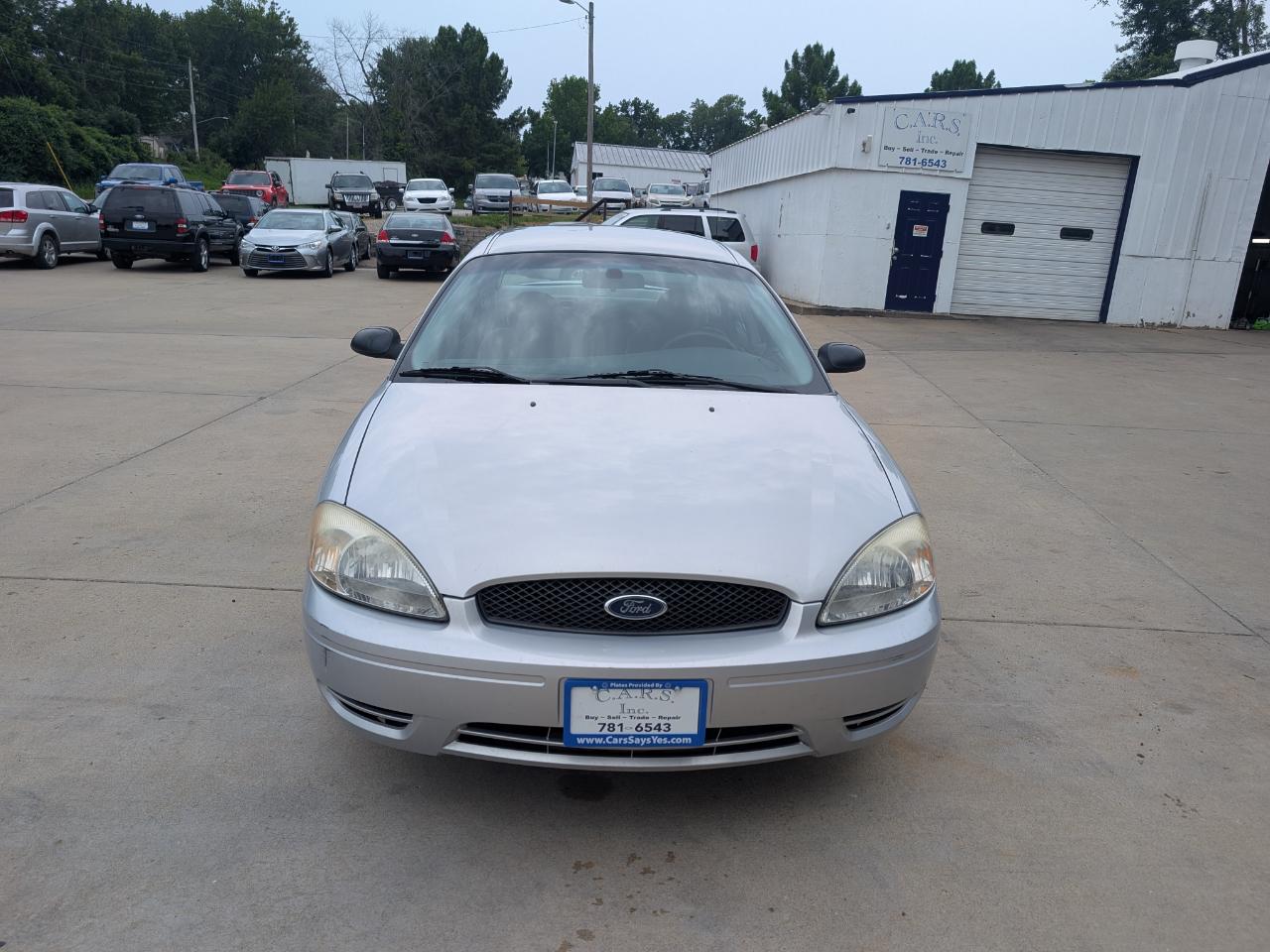 Ford Taurus SE 2005