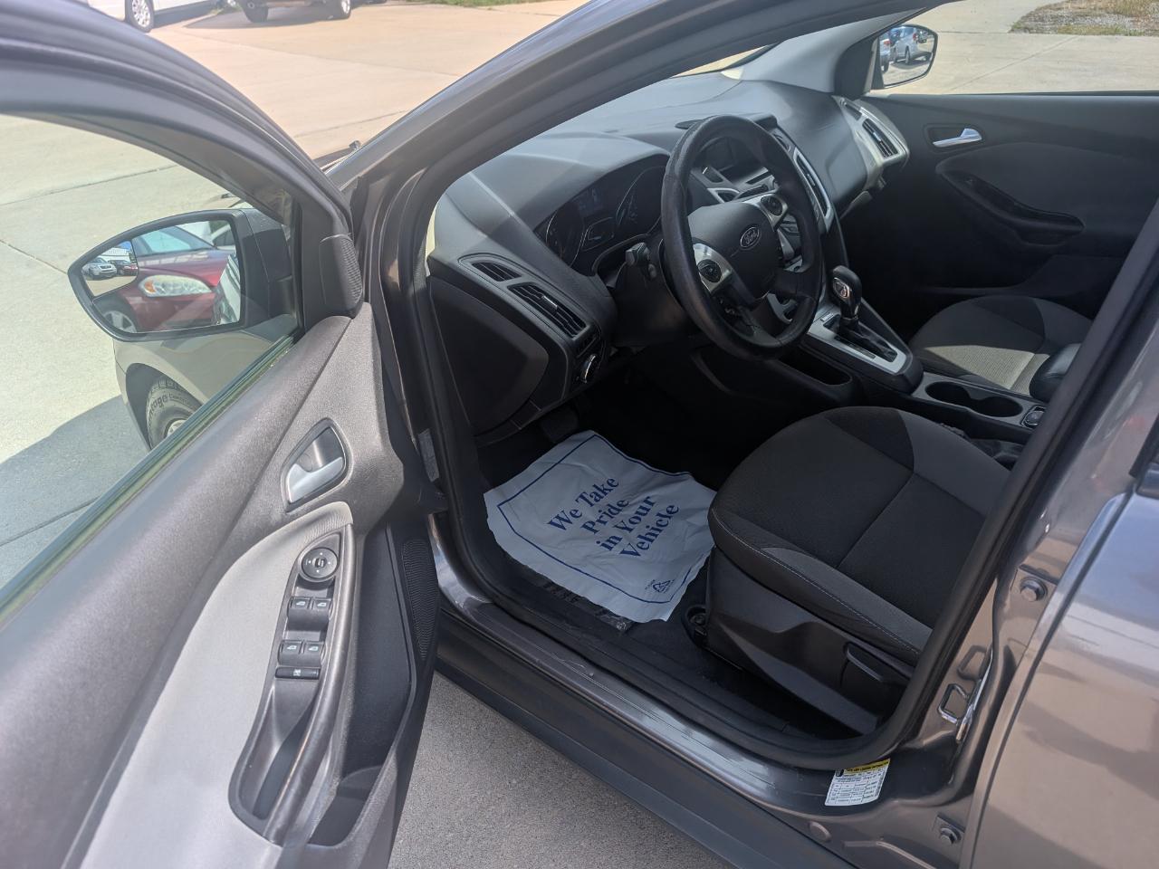 Ford Focus SE Hatch 2013