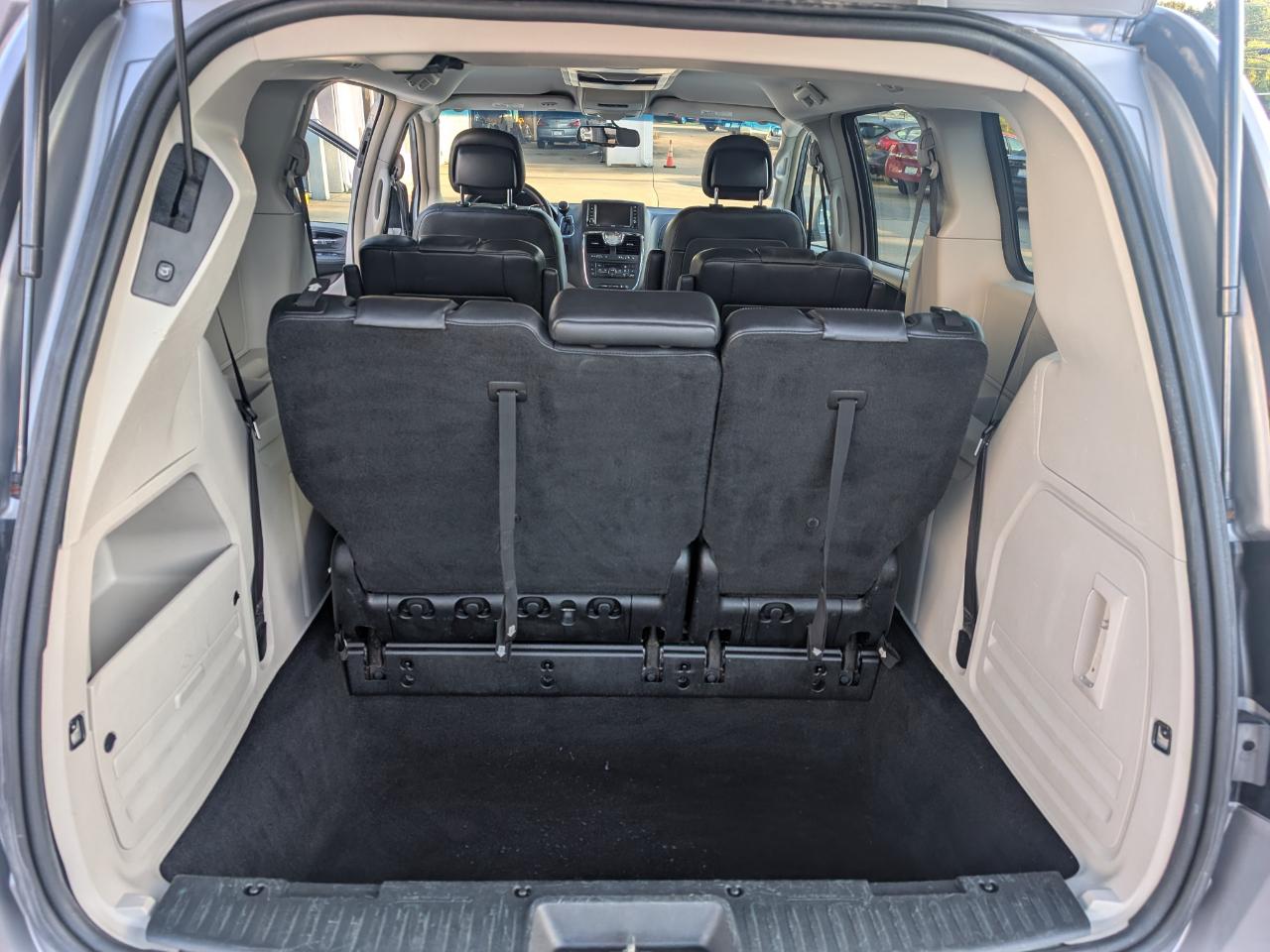 Chrysler Town & Country Touring 2014