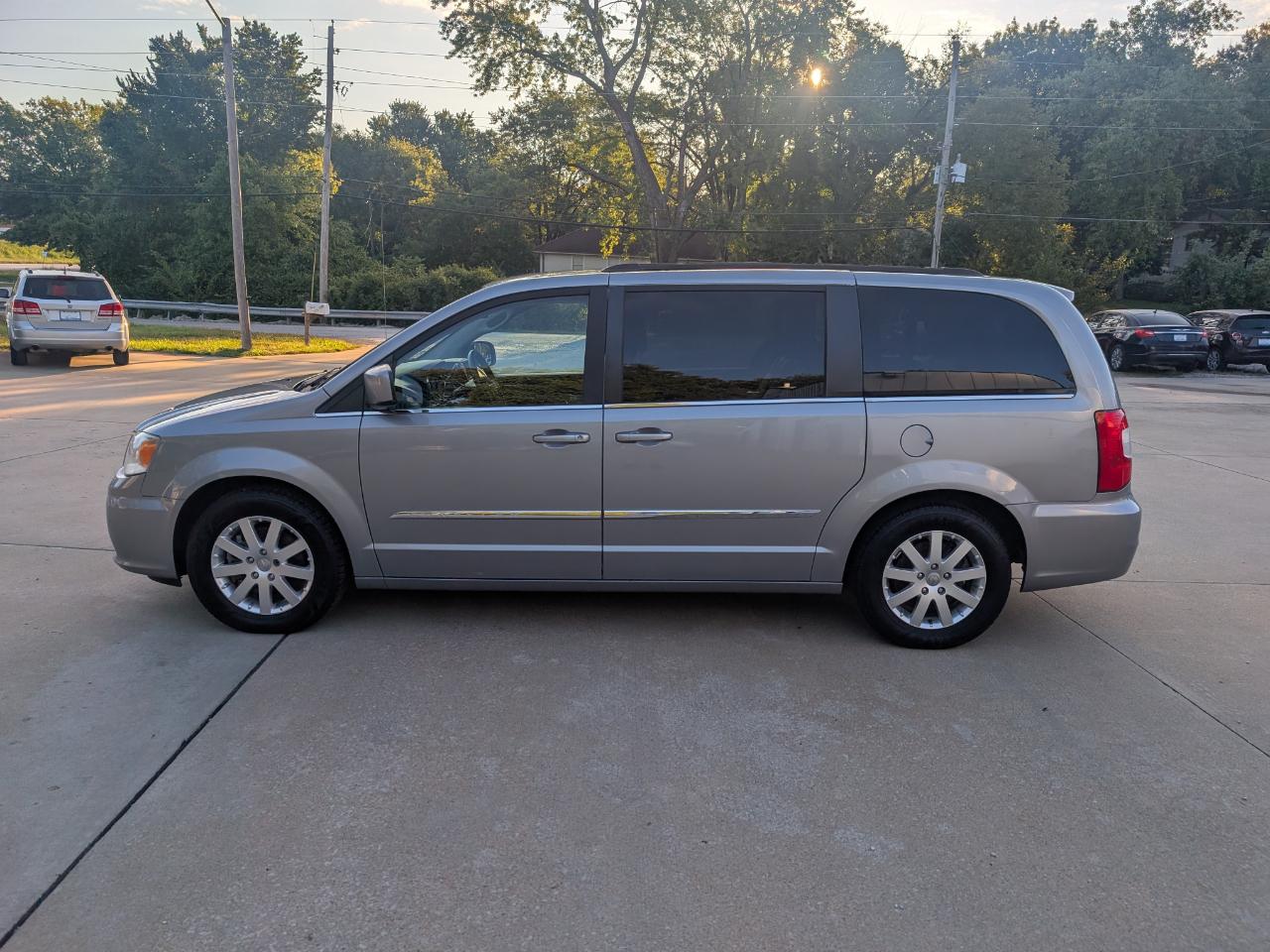 Chrysler Town & Country Touring 2014