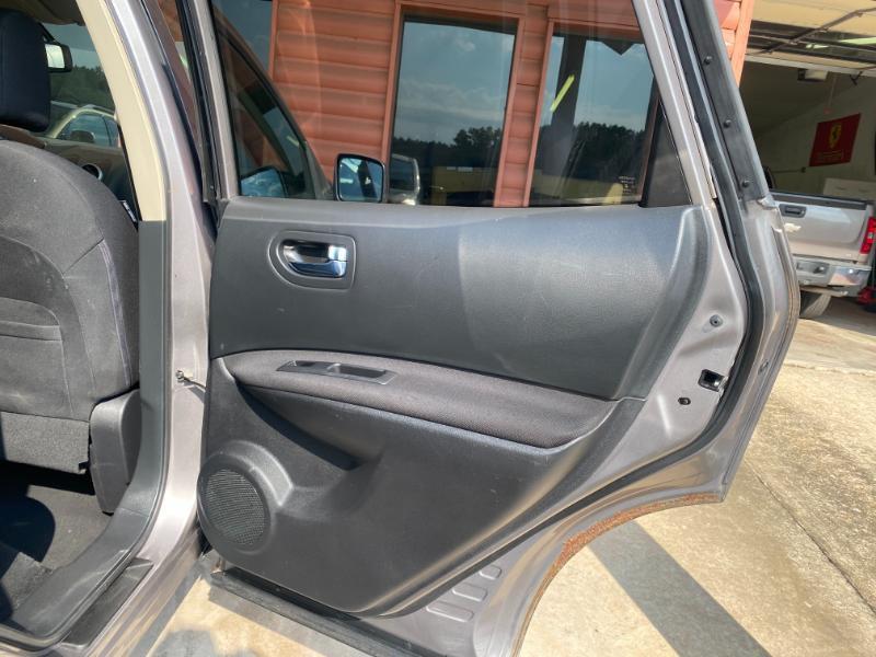 Nissan Rogue S AWD 2010