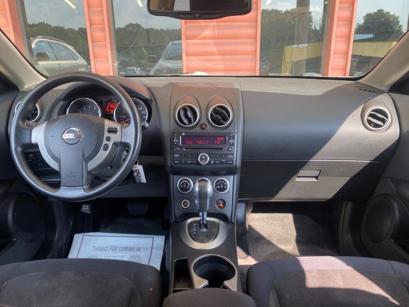 Nissan Rogue S AWD 2010