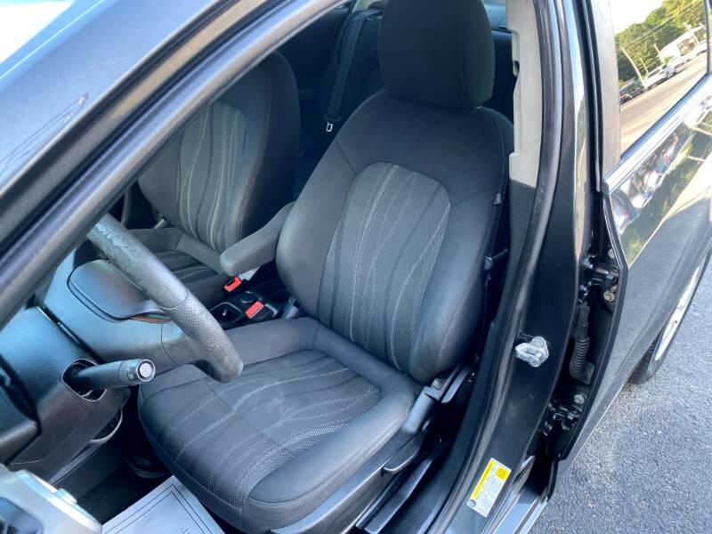 Chevrolet Sonic LT Auto Sedan 2017 Chevrolet Sonic LT Auto Sedan 2017