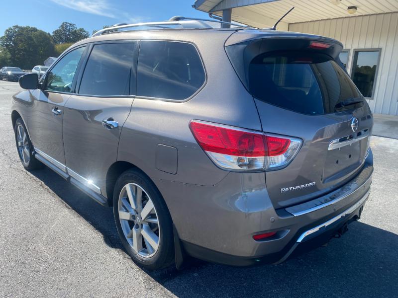 Nissan Pathfinder Platinum 4WD 2014 Nissan Pathfinder Platinum 4WD 2014