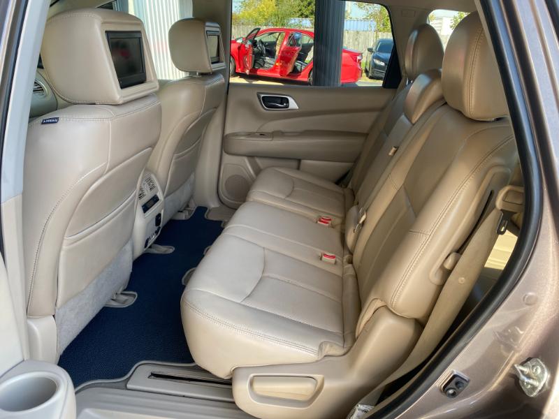 Nissan Pathfinder Platinum 4WD 2014 Nissan Pathfinder Platinum 4WD 2014