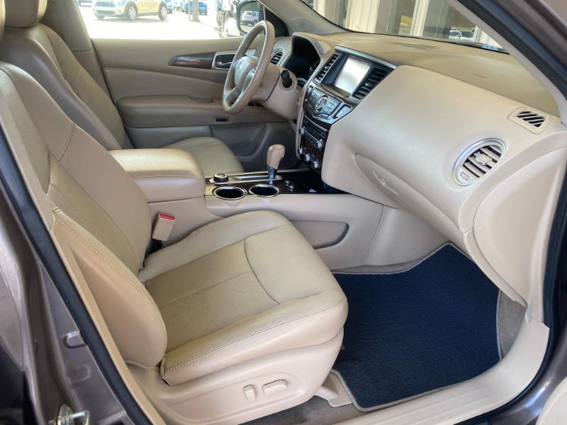 Nissan Pathfinder Platinum 4WD 2014 Nissan Pathfinder Platinum 4WD 2014