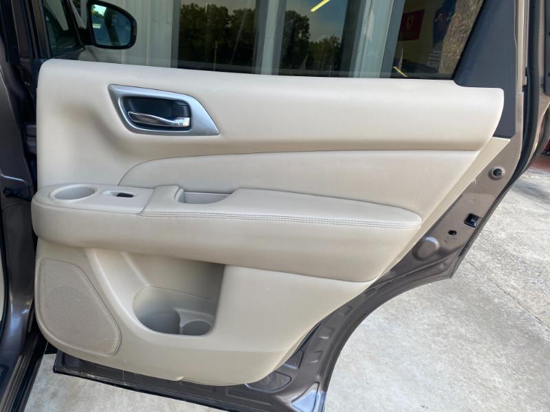 Nissan Pathfinder Platinum 4WD 2014 Nissan Pathfinder Platinum 4WD 2014