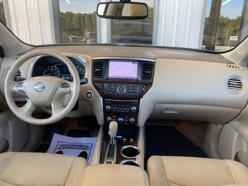 Nissan Pathfinder Platinum 4WD 2014 Nissan Pathfinder Platinum 4WD 2014