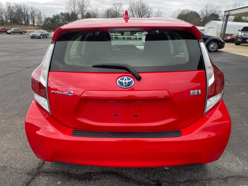 Toyota Prius c One 2016