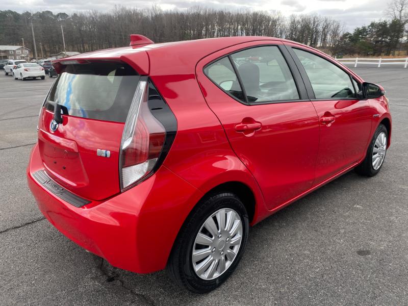 Toyota Prius c One 2016
