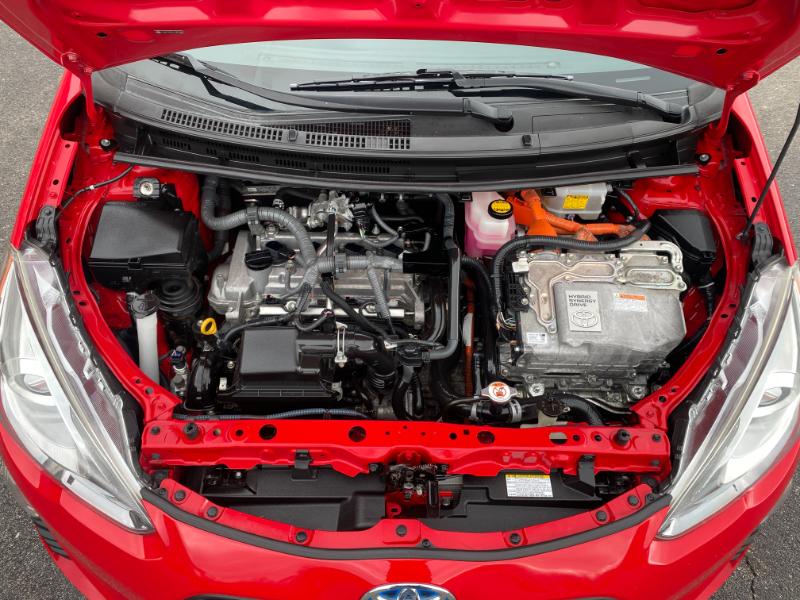 Toyota Prius c One 2016