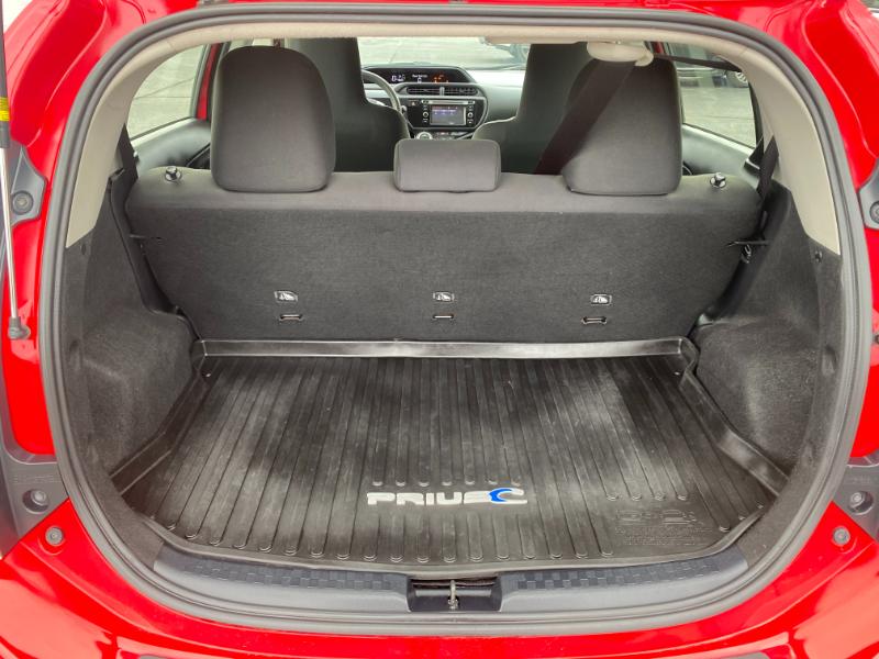 Toyota Prius c One 2016