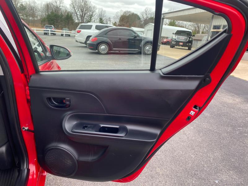 Toyota Prius c One 2016