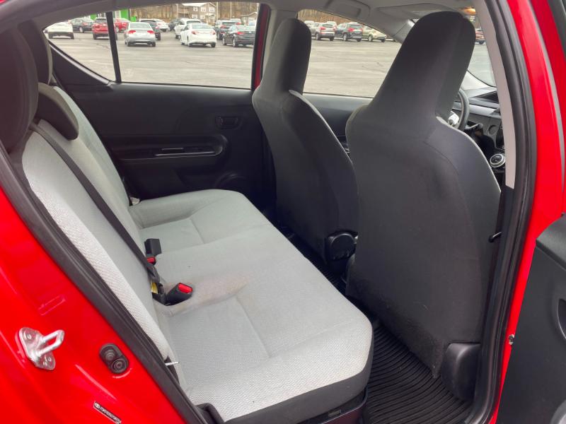 Toyota Prius c One 2016