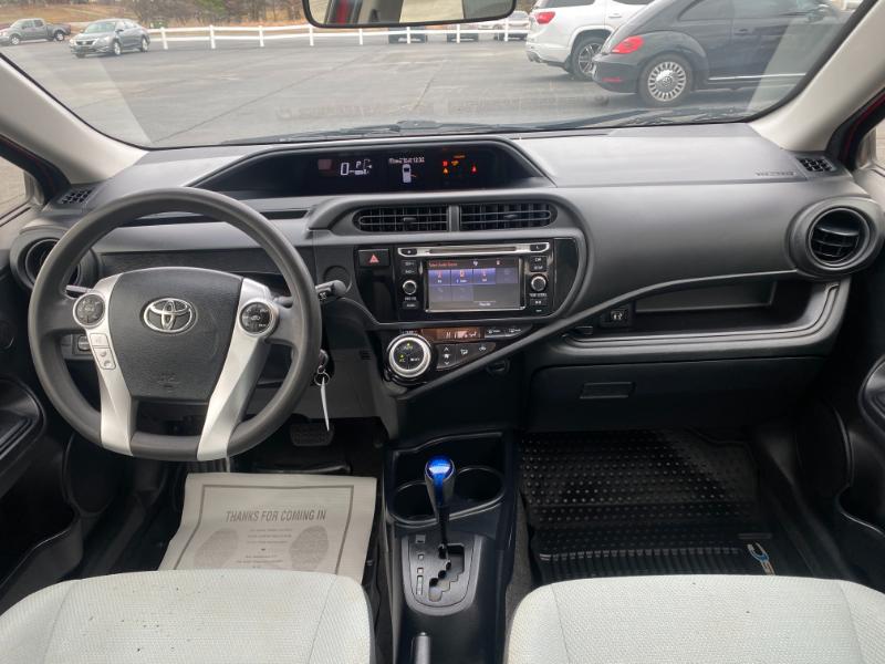 Toyota Prius c One 2016
