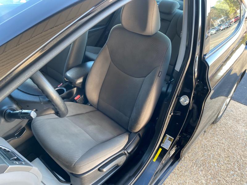 Hyundai Elantra SE 2014