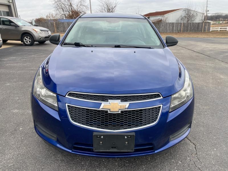 Chevrolet Cruze LS 2012