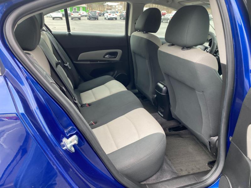 Chevrolet Cruze LS 2012