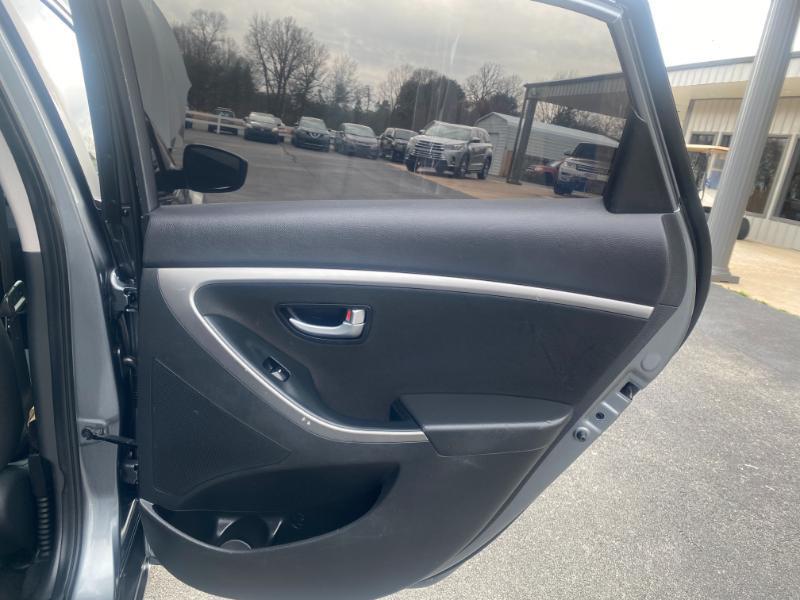 Hyundai Elantra GT A/T 2017