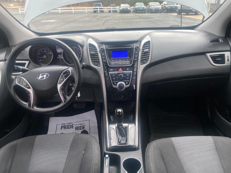 Hyundai Elantra GT A/T 2017