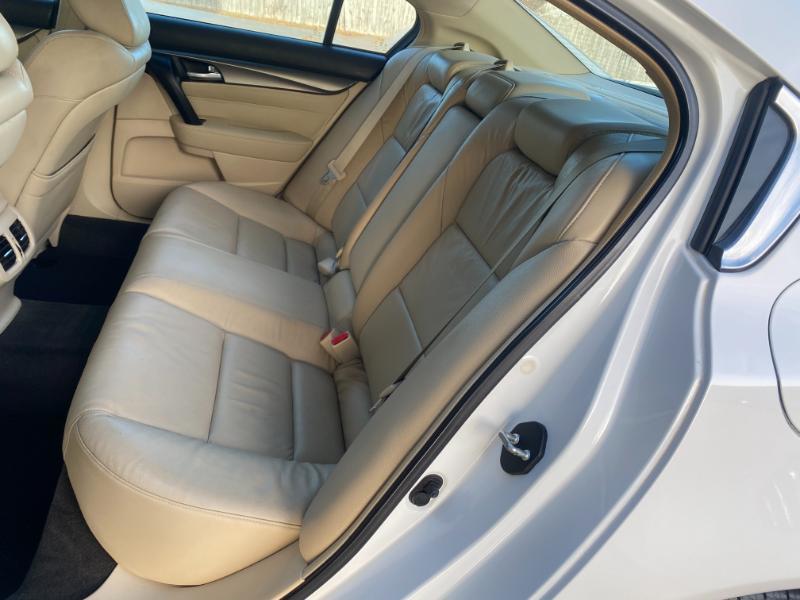 Acura TL 6-Speed AT 2012