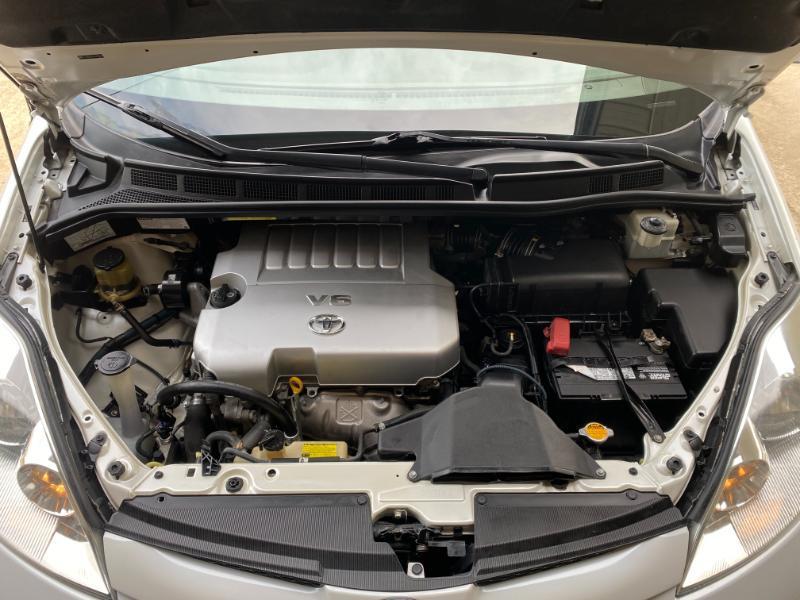 Toyota Sienna XLE FWD 2009