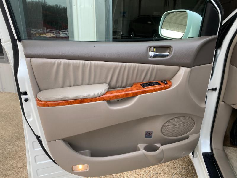 Toyota Sienna XLE FWD 2009